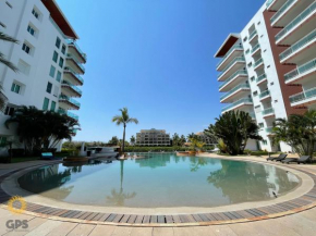 6012 Pacifika 3 cuartos junto al lago en marina!